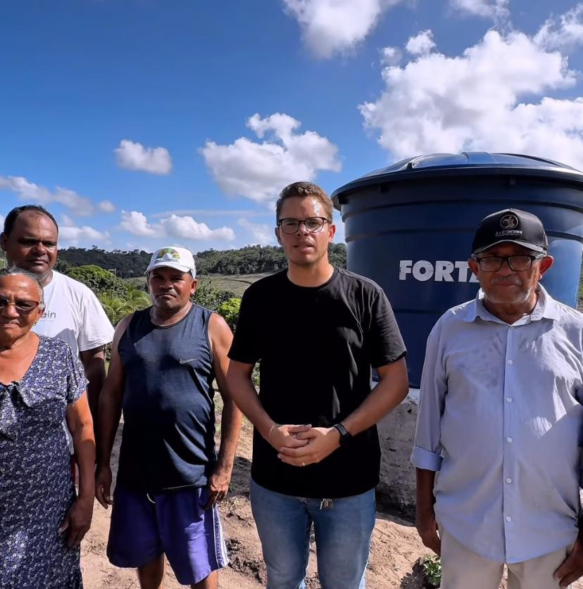 Imagem ilustrativa: Comunidade rural de "Buraco" é beneficiada pelo programa Tem Água