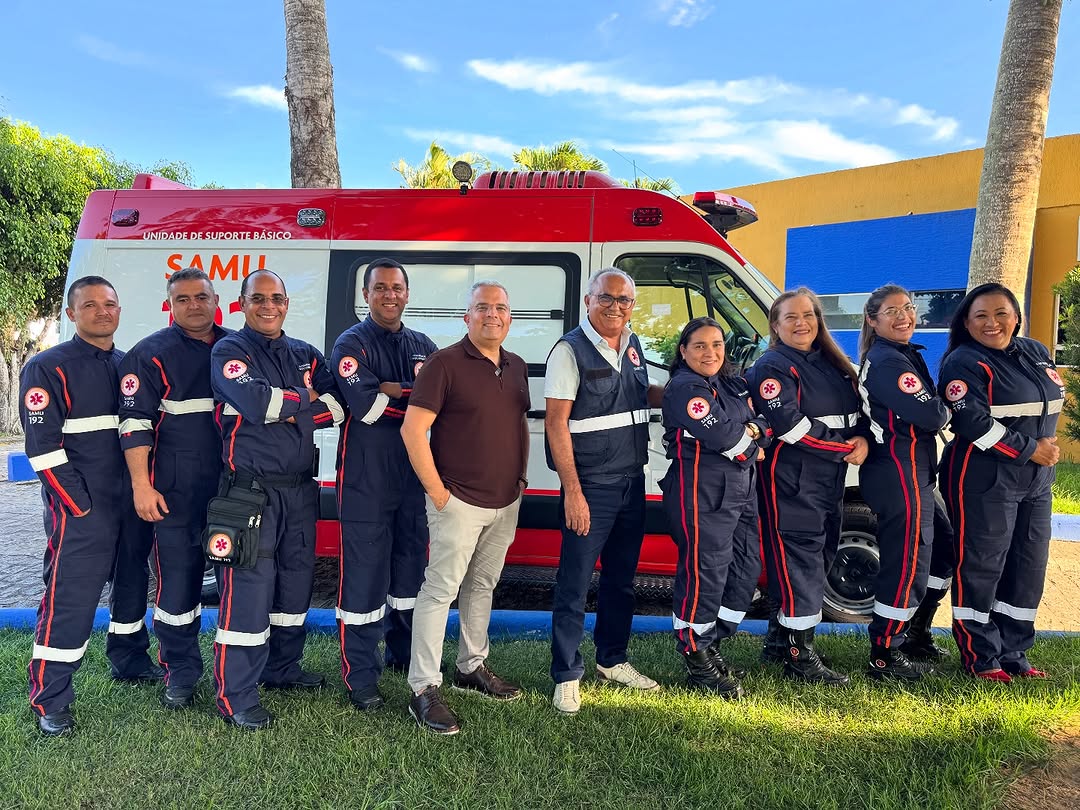 Imagem ilustrativa: Governo de Pedras de Fogo entrega ambulância do SAMU à população