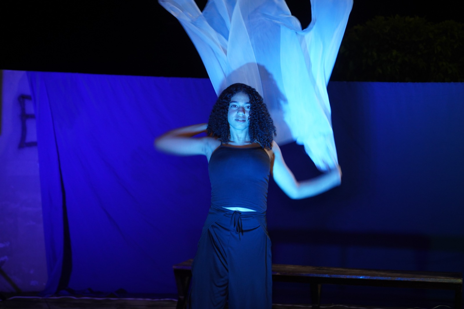 Imagem ilustrativa: Turmas de dança contemporânea do Núcleo Cultural fazem apresentação na Praça da Mangueira