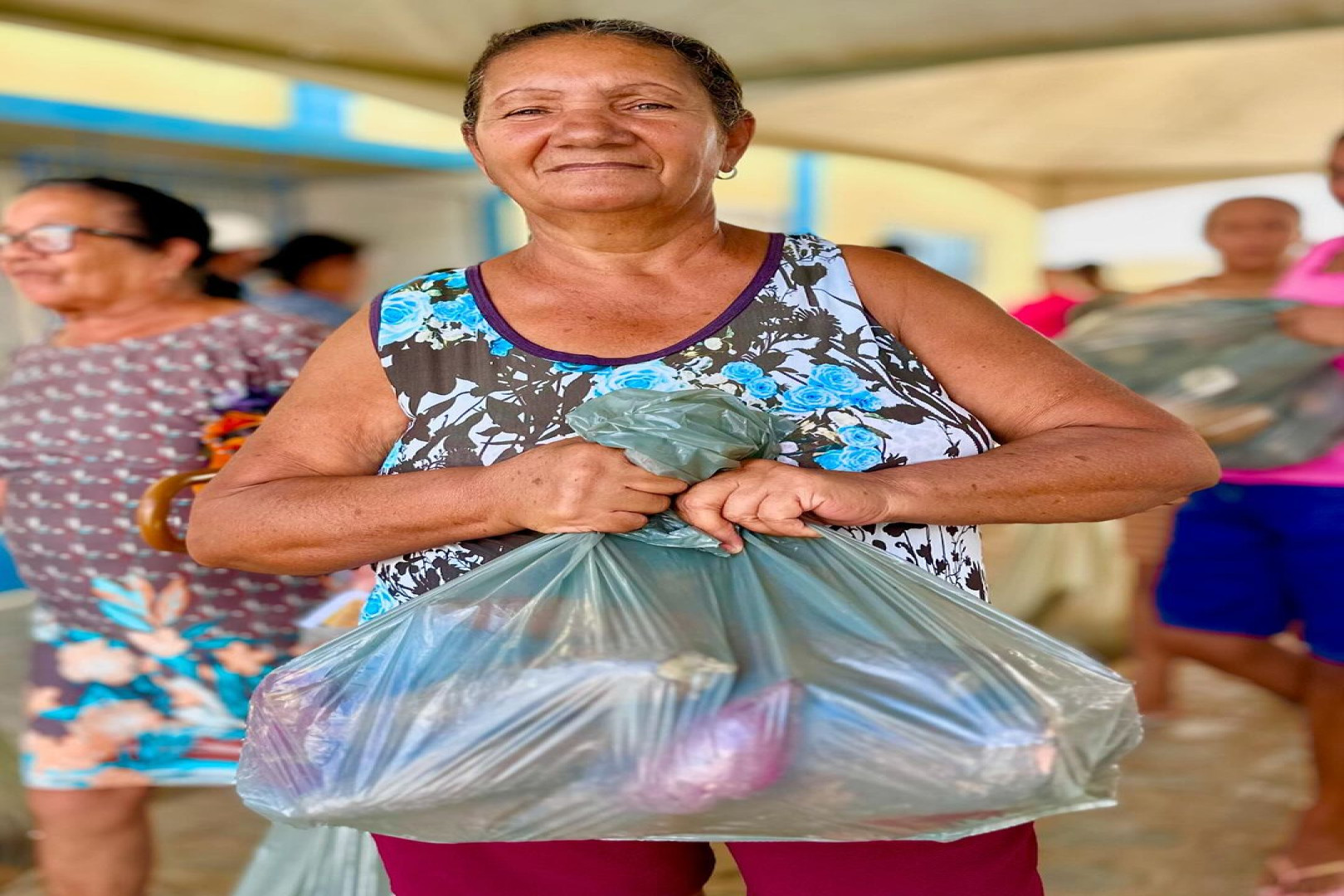 MAIS DE 5 TONELADAS DE ALIMENTOS SÃO ENTREGUES À POPULAÇÃO DE PEDRAS DE FOGO POR MEIO DO PAA